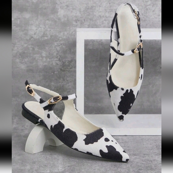 Women's Cow Pointed Toe Comfort Soft Slip On Flats - Picture 1 of 5